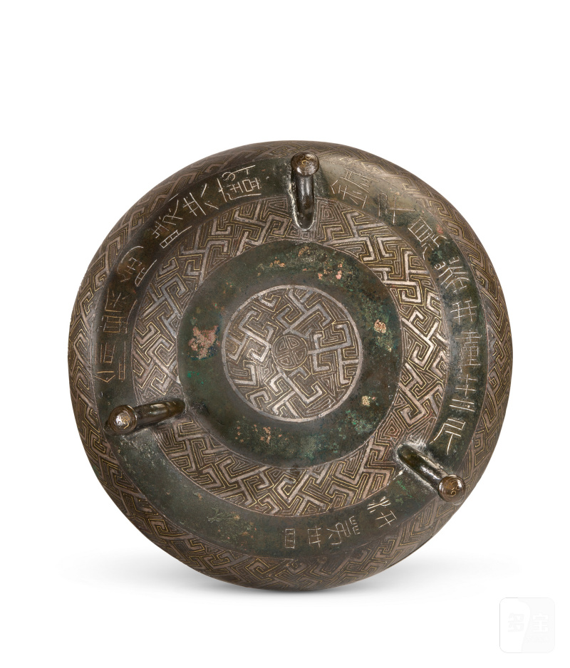 BRÛLE-PARFUM COUVERT TRIPODE ARCHAÏSANT EN BRONZE INSCRUSTÉ D'OR ET D'ARGENT, DING  CHINE, DYNASTIE Qing (1644-1911) - 图5